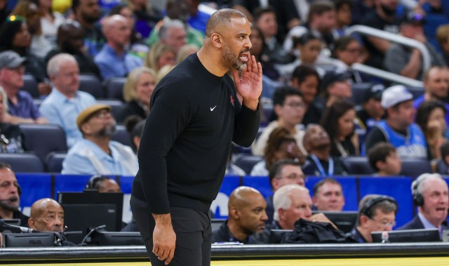 乌度卡：杜兰特仍可打出高效水准 他能与我们的球员无缝适配