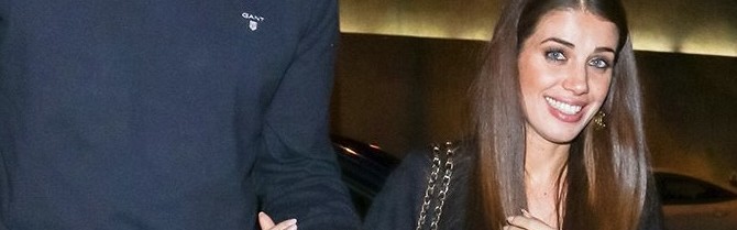 九游体育-加里纳利妻子在波多黎各海边被鲨鱼咬伤，怀有身孕但目前脱离危险