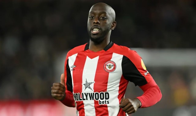 九游体育-小蜜蜂足球总监：在维萨发声明后，放他走是对各方最好的决定