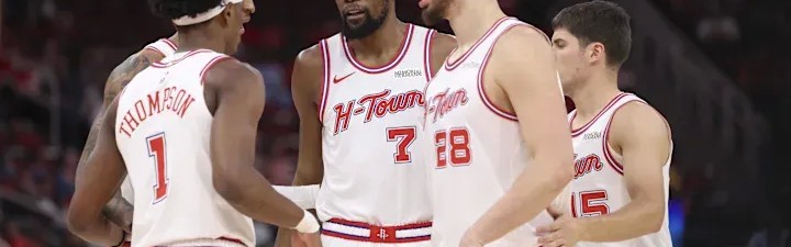 NBA直播-火箭本赛季和上赛季都取得52-30，但本赛季战绩下降了三名